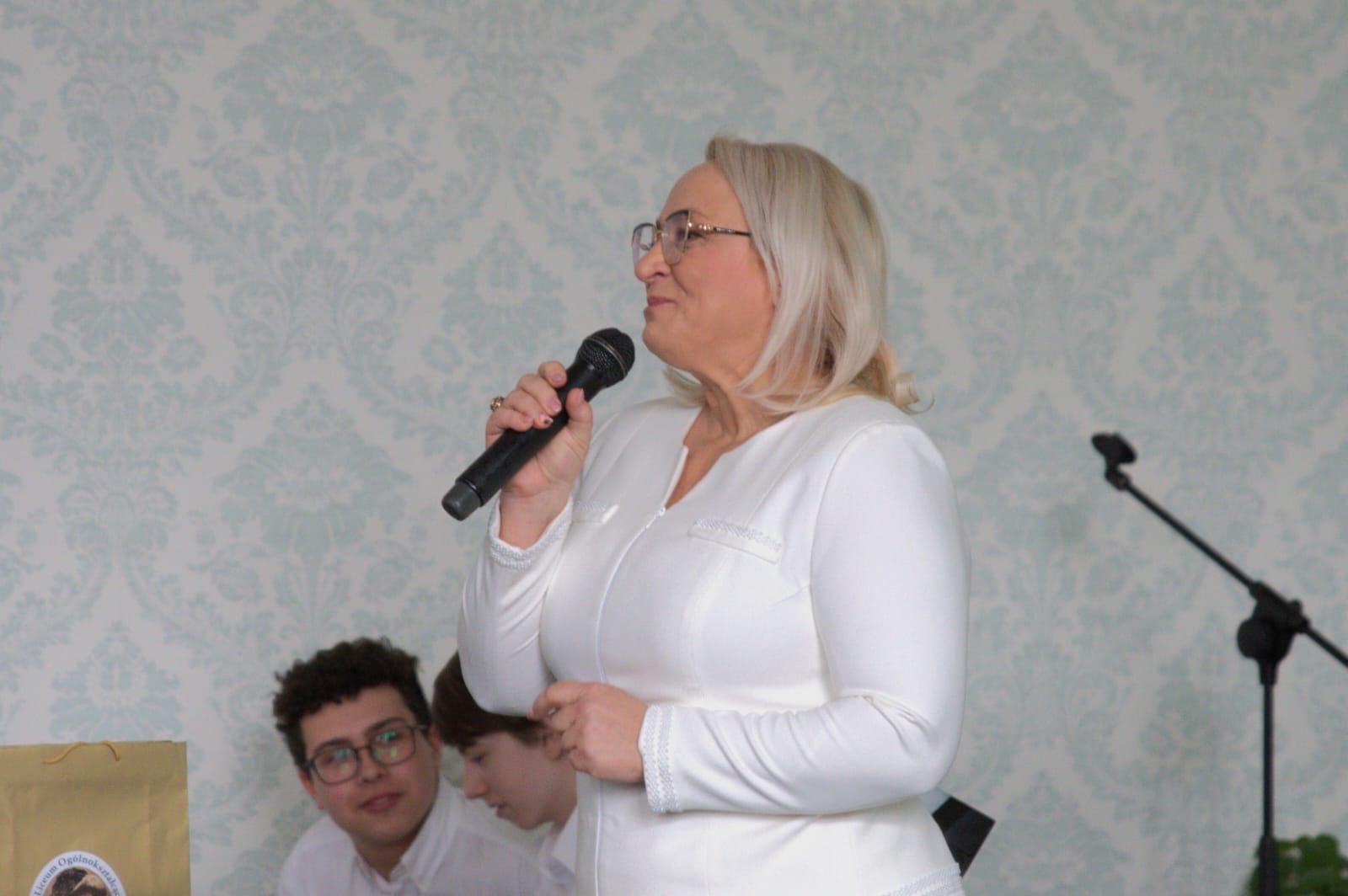 Zdjęcie DIDH 2025 finał (17)024a23e4-2879-4302-9574-3ef8a29c5326.jpg w galerii DEUTSCH IN DER HAUPTROLLE - uroczyste wręczenie nagród